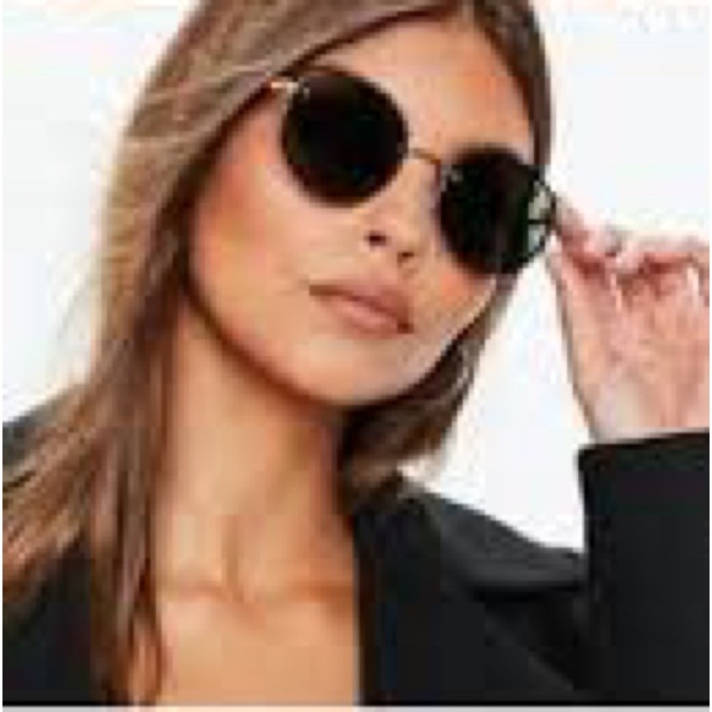 Quay Australia Round Sunglasses - Gold Frame with black Lenses - Picture 3 of 3